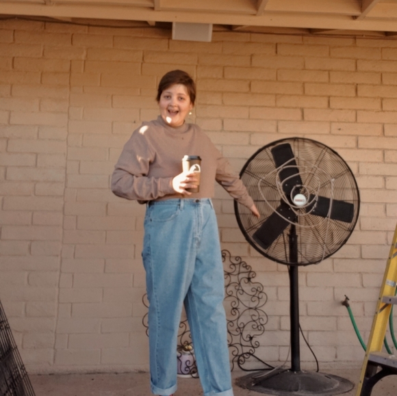 Meet your Posher, Eli - Picture 2 of 4